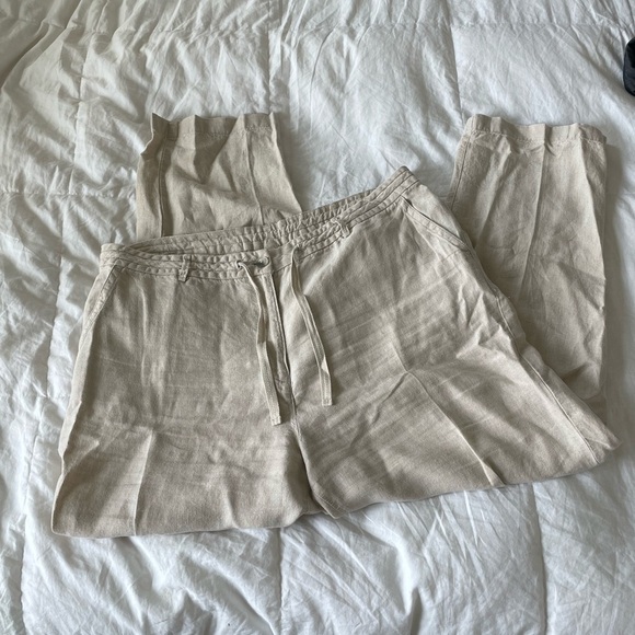 L.L. Bean Classic Fit 100% linen beige elastic tie waist pants | 18 - Picture 4 of 13